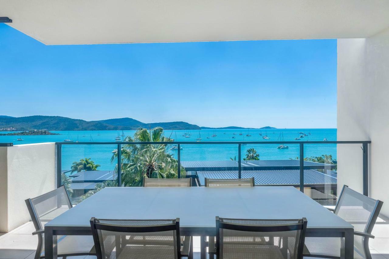 Executive On Whisper Bay - Cannonvale Airlie Beach Exterior photo