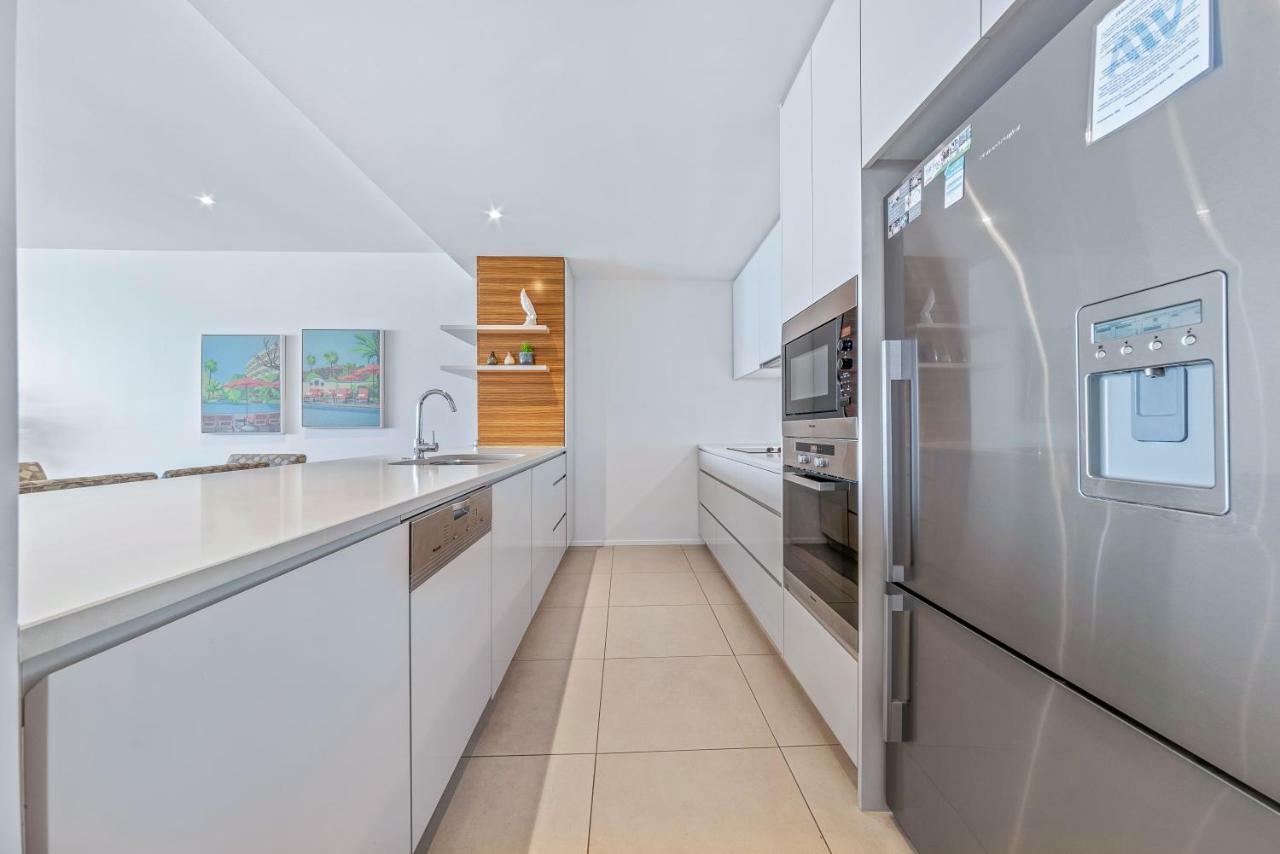 Executive On Whisper Bay - Cannonvale Airlie Beach Exterior photo